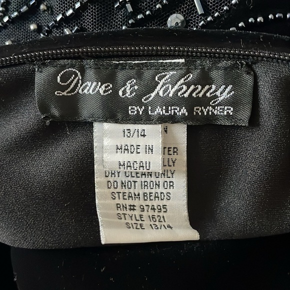 Needs Repairs Dave & Johnny By Laura Ryner Beaded Velvet Prom Dress - Picture 2 of 15